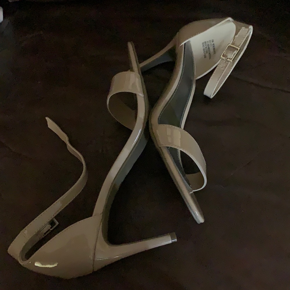 Never worn, Worthington from JCPenny. Size 10, fits a little bigger.